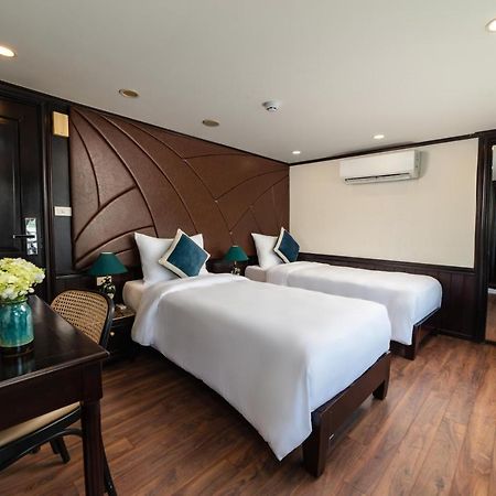 Amanda Cruise Ha Long Bay Hotell Exteriör bild