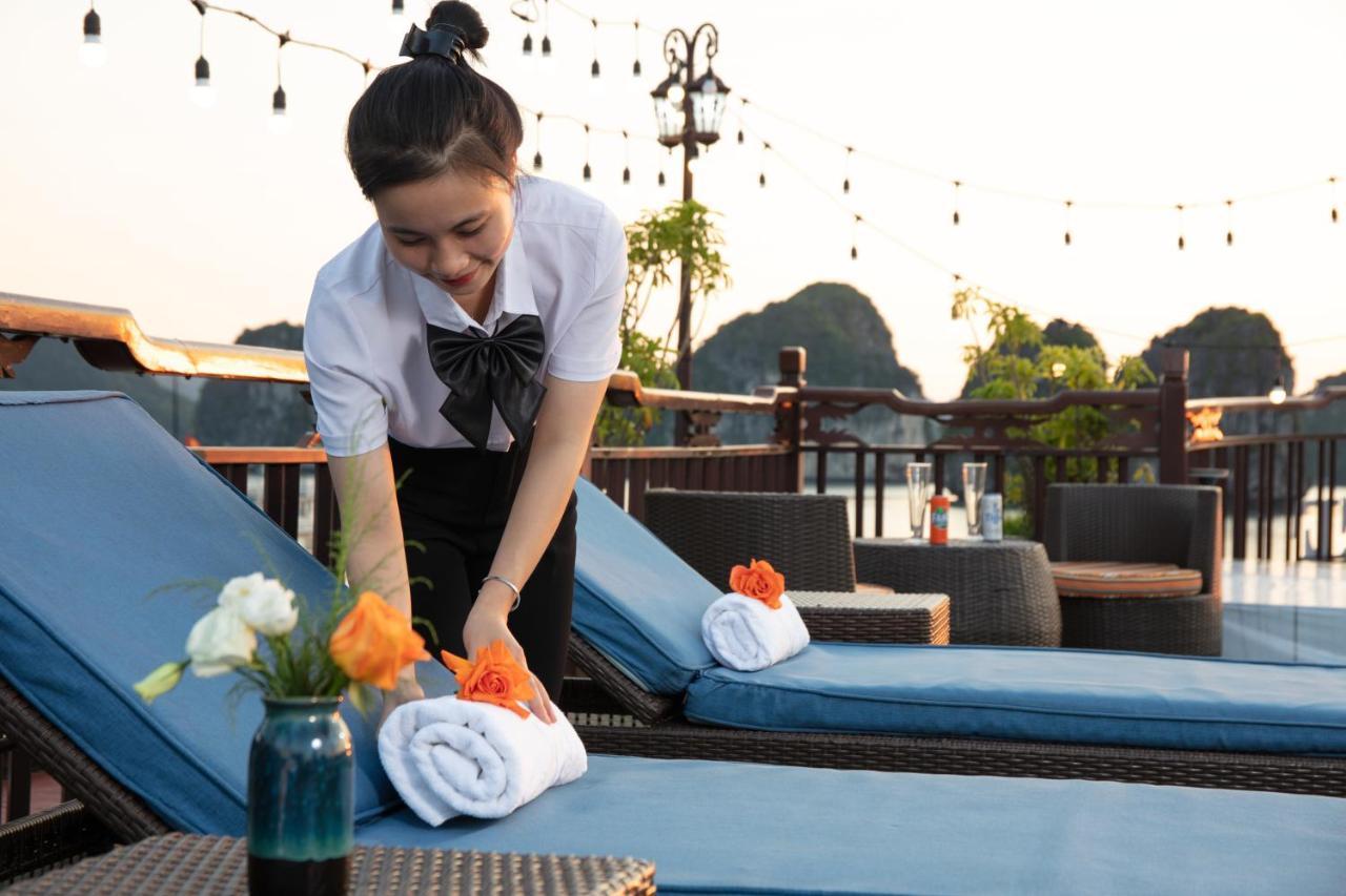 Amanda Cruise Ha Long Bay Hotell Exteriör bild